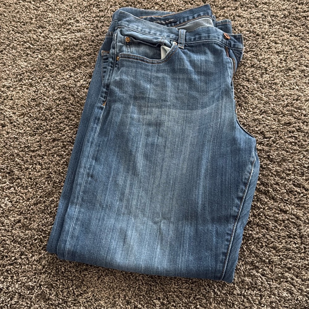 Lucky Brand Men’s jeans in great condition. 181 Relaxed Straight size 38x34